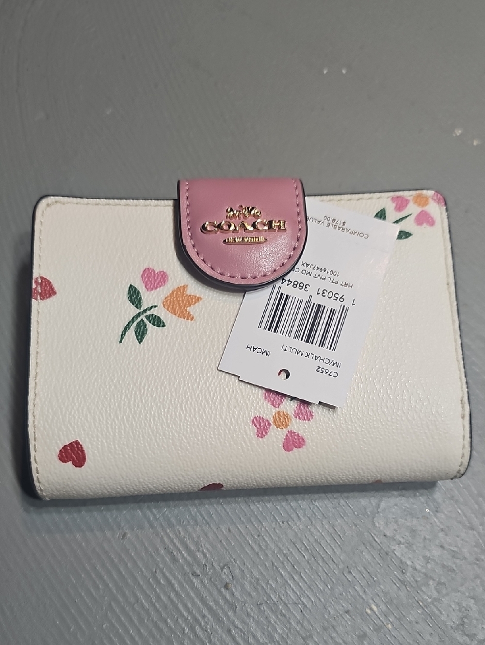Coach C7653 NWT Medium Corner Zip Wallet With Heart And Petal Print Authentic